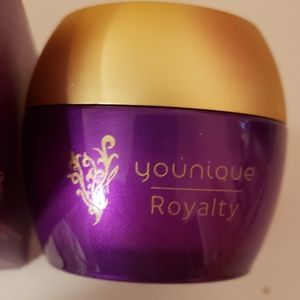 Younique Royalty Exfoliating Mask